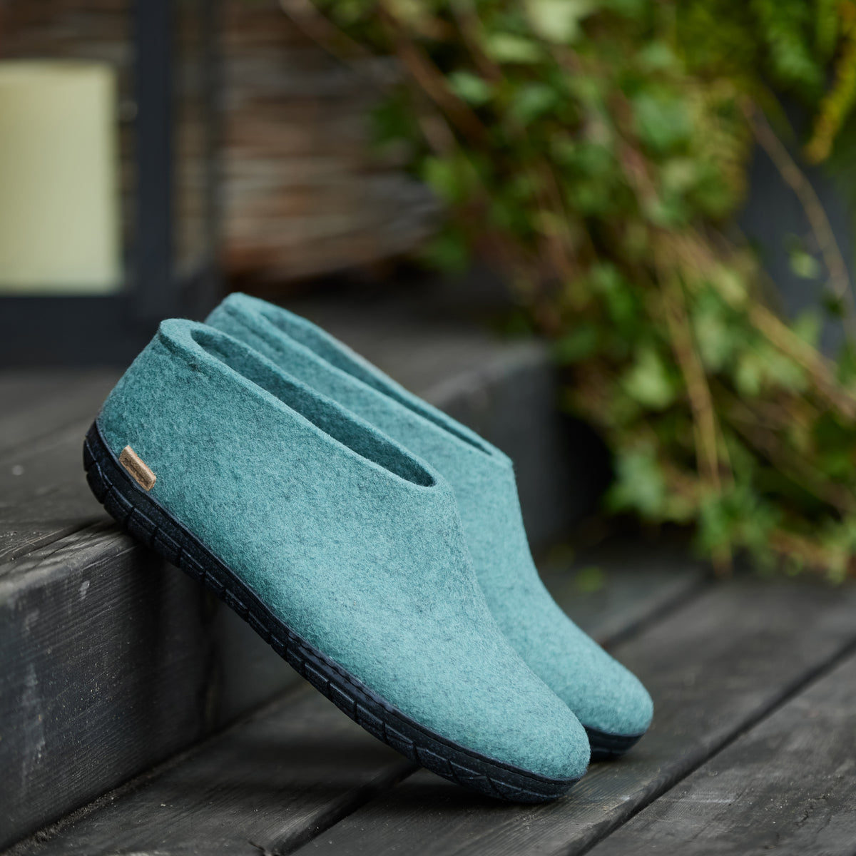 glerups Shoe with natural rubber sole - black Shoe with rubber sole 11 North Sea