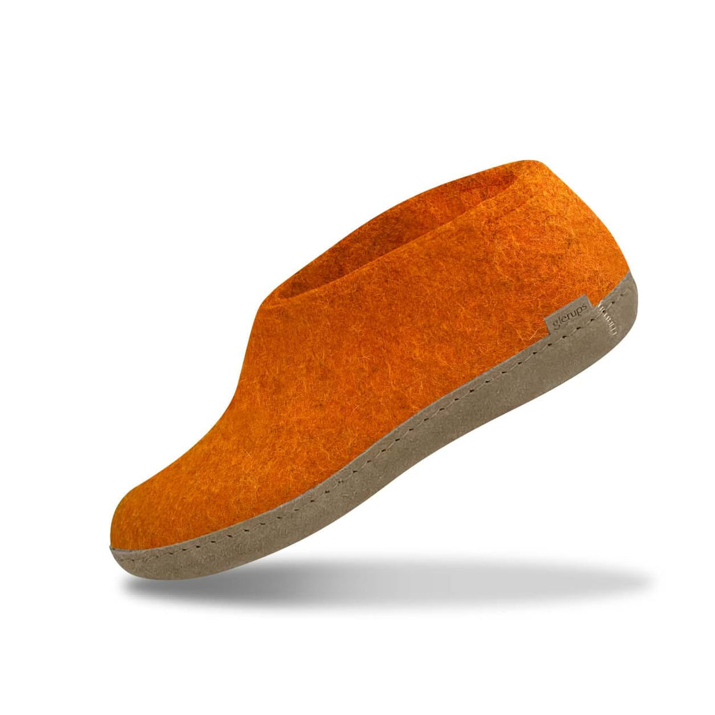 Shoe with leather sole Orange